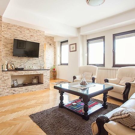 White Apartment Скопье Экстерьер фото