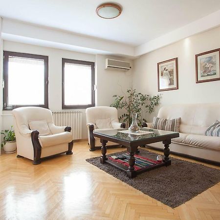 White Apartment Скопье Экстерьер фото