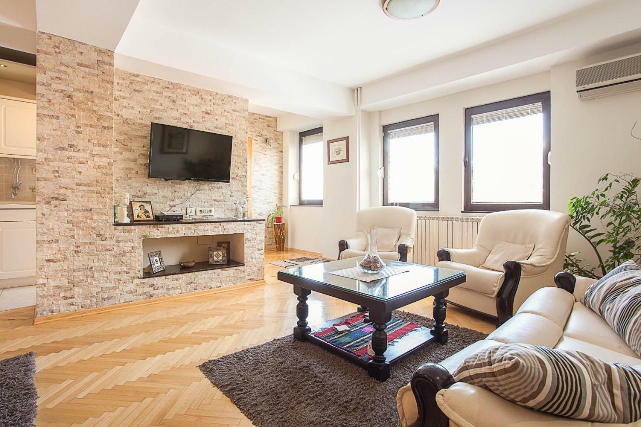 White Apartment Скопье Экстерьер фото