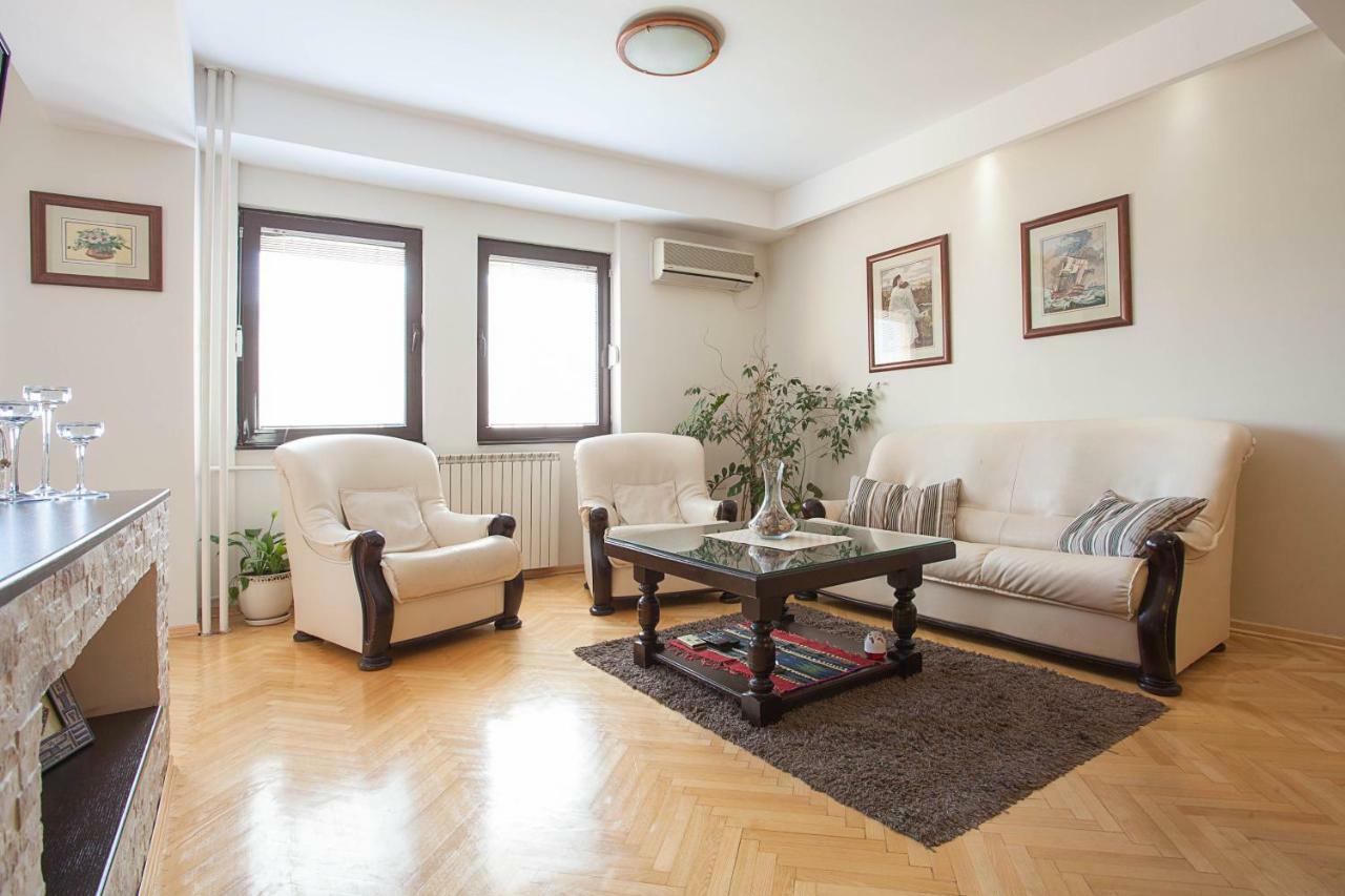 White Apartment Скопье Экстерьер фото